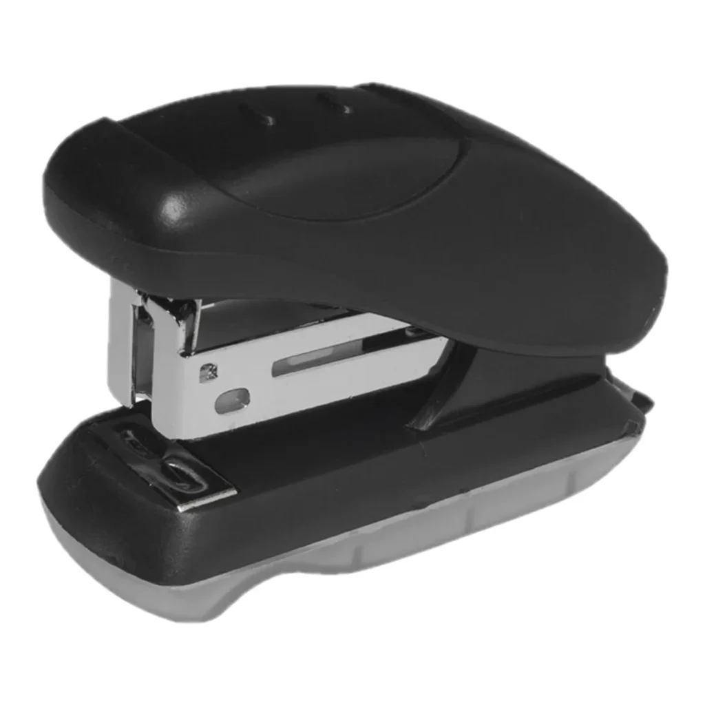 Grampeador plástico Mini BRW GP0100 preto 12 folhas